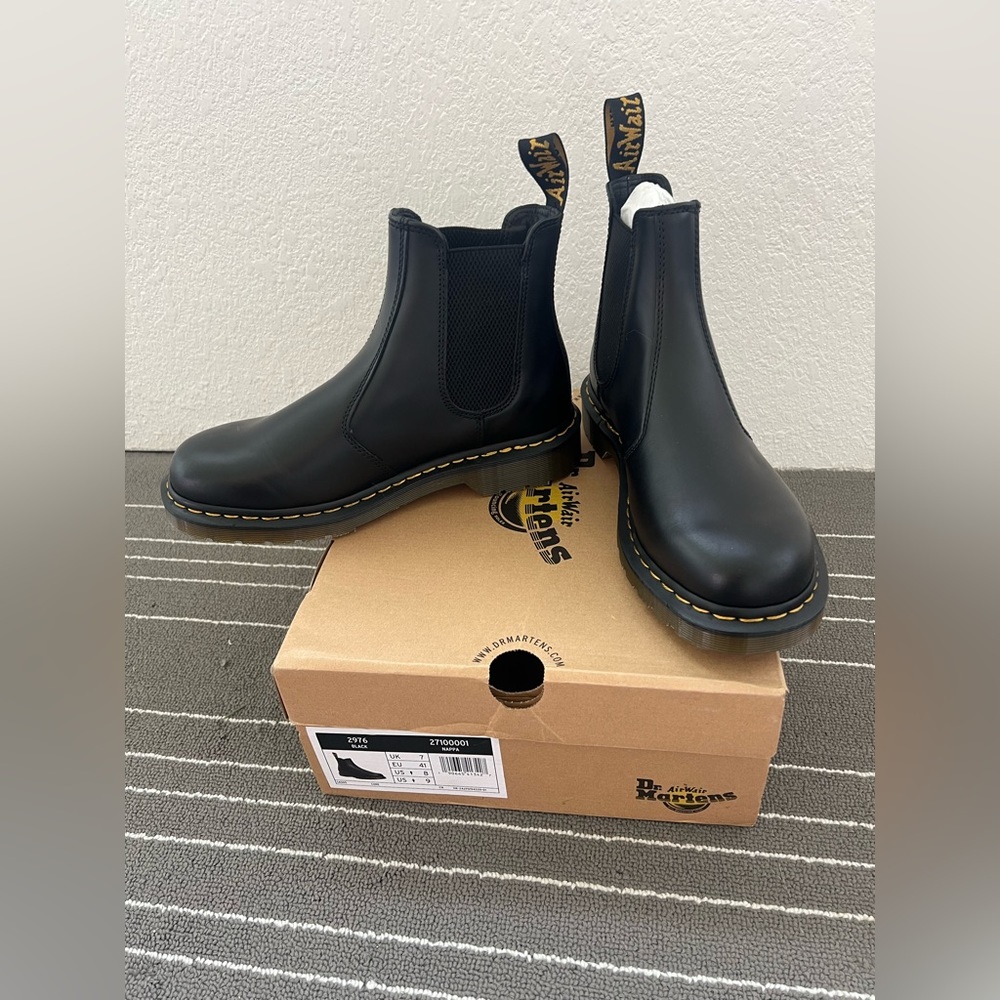 Dr. Marten Chelsea Boot sz 9